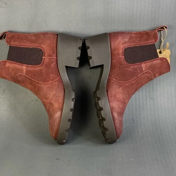 BORN Women's Graci Dark Red Chelsea boots size 6
