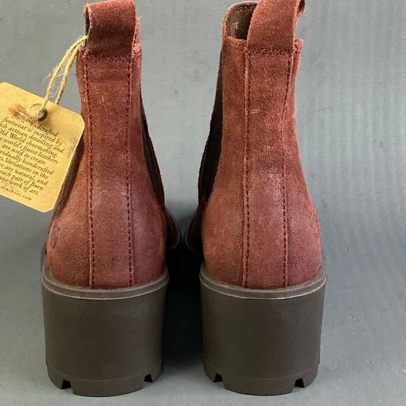 BORN Women's Graci Dark Red Chelsea boots size 6