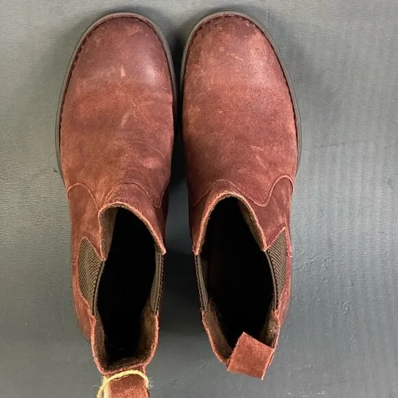 BORN Women's Graci Dark Red Chelsea boots size 6