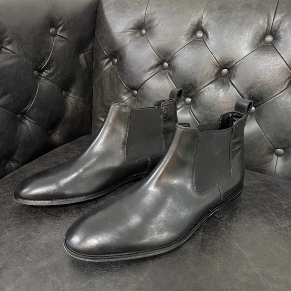 Bostonian commonwealth Chelsea black boots