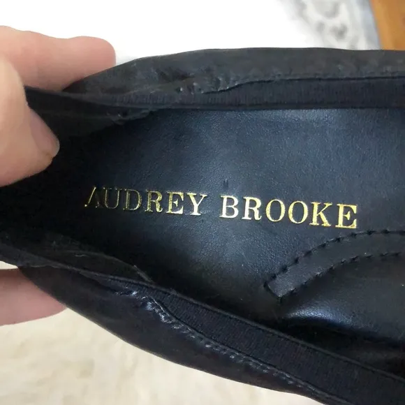 Brand New AUDREY BROOKE Soft Nappa/ Patent Leather Flats