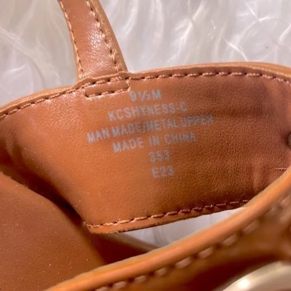 Brand New Calvin Klein Cognac Ankle Strap Thong Sandals Gold Tone Metal Logo