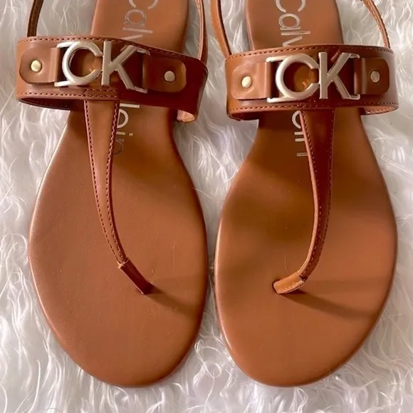 Brand New Calvin Klein Cognac Ankle Strap Thong Sandals Gold Tone Metal Logo