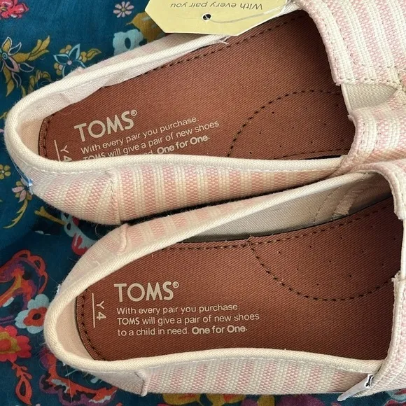 Brand New Toms Blossom Woven Stripe Rope Sole Slip On Flats Spring Pink Canvas