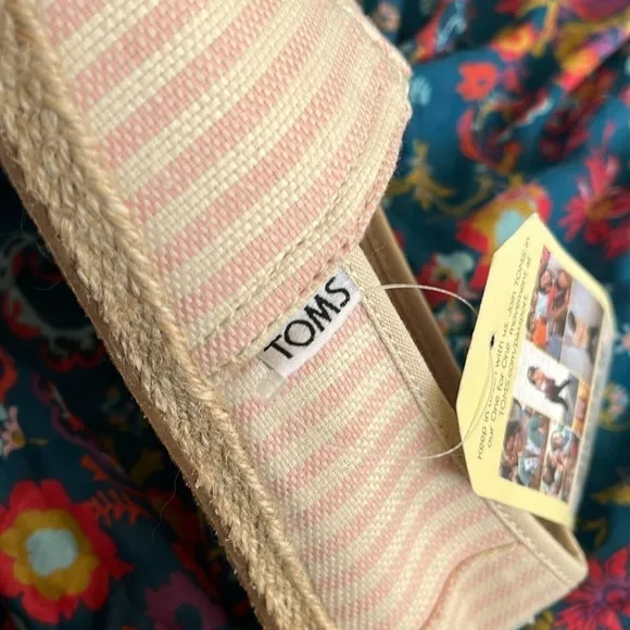 Brand New Toms Blossom Woven Stripe Rope Sole Slip On Flats Spring Pink Canvas