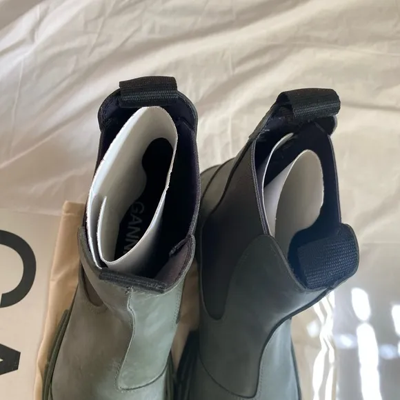 BRAND NEW (w/Box &amp; Dust Bag) GANNI Rubber Boots - Size 10 - Style S1526