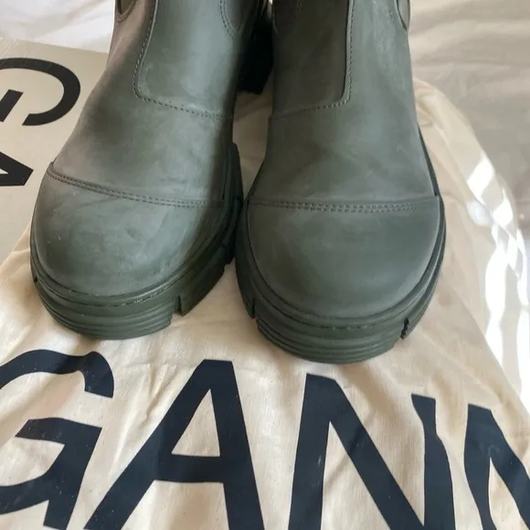 BRAND NEW (w/Box &amp; Dust Bag) GANNI Rubber Boots - Size 10 - Style S1526