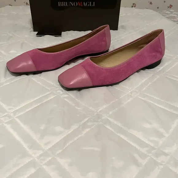 Bruno Magli Nural Lily Pink Suede and Leather Toe &amp; Heel Accents!  NWT