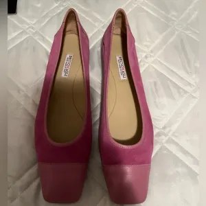 Bruno Magli Nural Lily Pink Suede and Leather Toe &amp; Heel Accents!  NWT