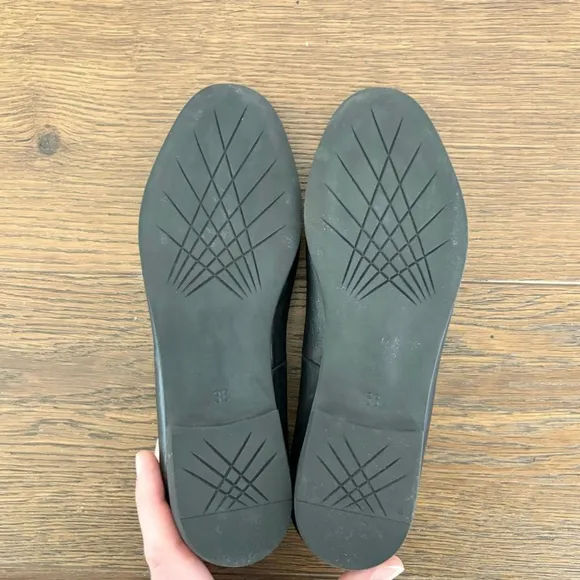 Bueno Leather Round Toe Ballet Flats