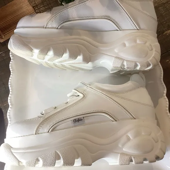 Buffalo Platform Sneakers Size 9