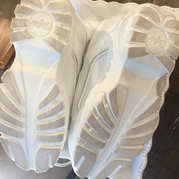 Buffalo Platform Sneakers Size 9