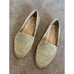 Bullbasha Handmade MEDDUR NEUTRAL Loafers  EU39 US 8.5 NWOT