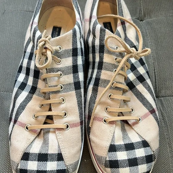 Burberry Classic low-top sneakers in cotton