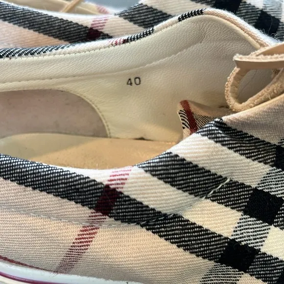 Burberry Classic low-top sneakers in cotton