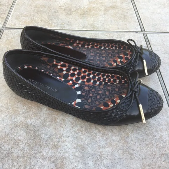 Burberry dark brown braided cap toe bow flats 35.5