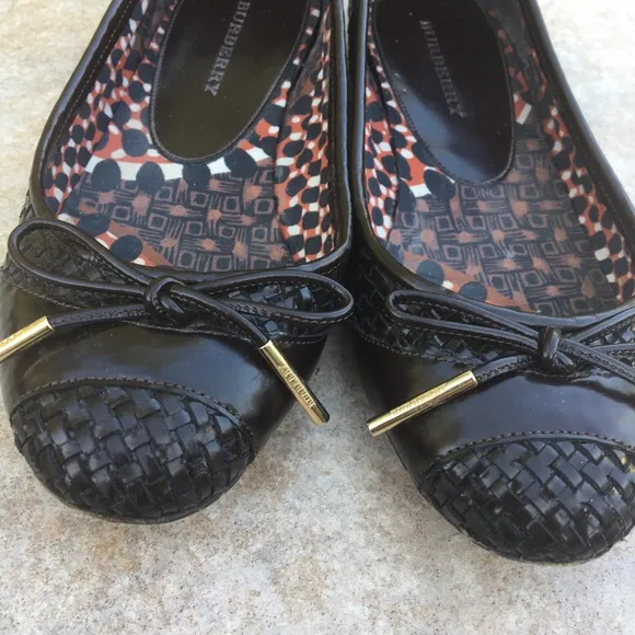 Burberry dark brown braided cap toe bow flats 35.5