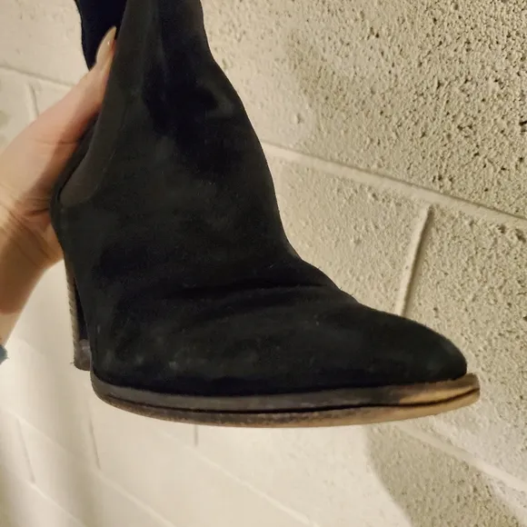 Burberry‎ suede leather heeled chelsea boots