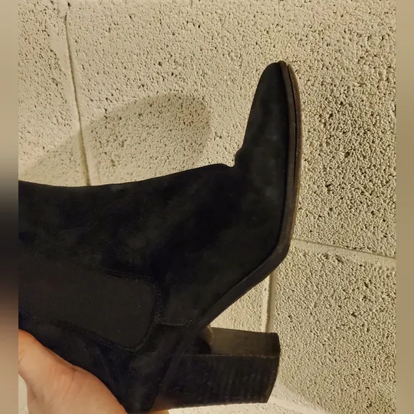 Burberry‎ suede leather heeled chelsea boots