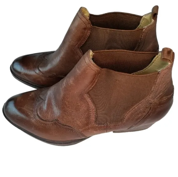 BUSSOLA Alameda Western Chelsea Bootie Brown Leather 6.5