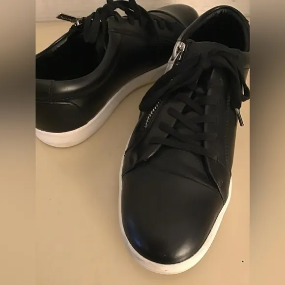 Calvin Klein mens black leather sneakers US 9.5