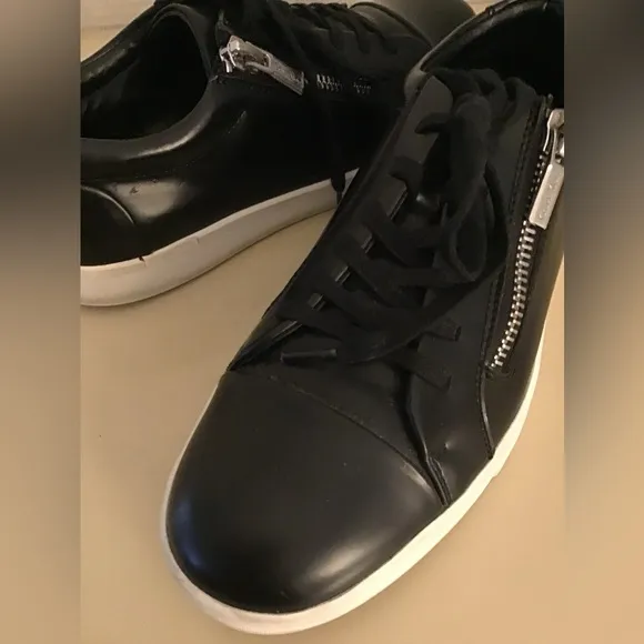Calvin Klein mens black leather sneakers US 9.5
