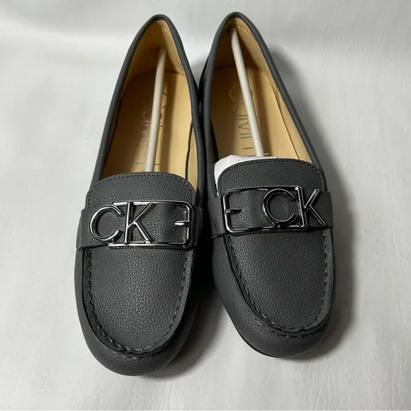 Calvin Klein - Women's Logan Gray Flats - Size 6 M