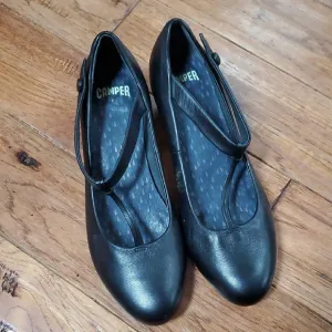 Camper Kim T Strap Mary Jane pumps