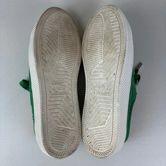 Cariuma Pantone Oca Low Top Canvas Sneakers in Green M8 W9.5