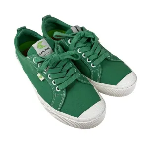 Cariuma Pantone Oca Low Top Canvas Sneakers in Green M8 W9.5