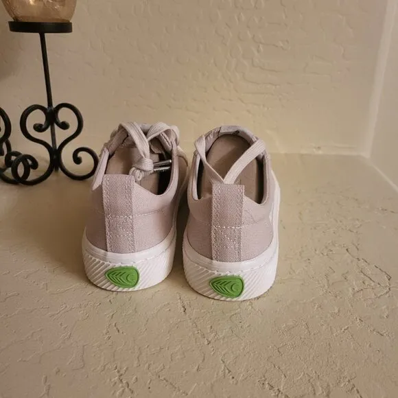 Cariuma x Pantone Sneakers OCA Low Top Beige Canvas Casual UNISEX Sz 6.5 NWT