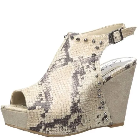 Carlos Santana Marcia City Womens Natural Sandals