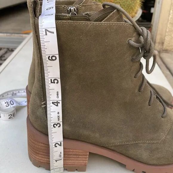 Caskon Women Keaton Green Suede Boots