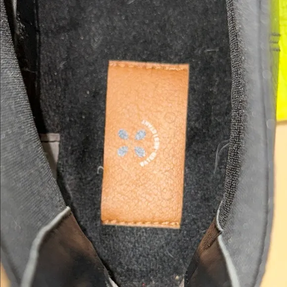 Caslon Miller Water Resistant Chelsea Boot  SIZE 7.5