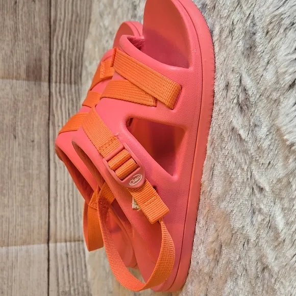 Chaco Pink Sandals, Girls Size 5, Great Condition