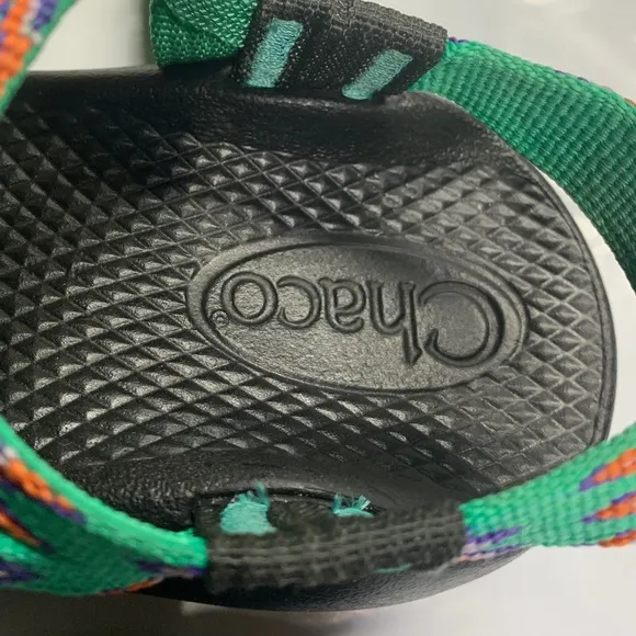 Chaco Sandals Girls Size 1 beautiful colors in great condition. See Pics!