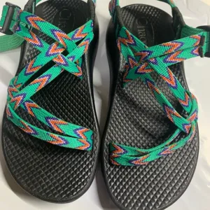 Chaco Sandals Girls Size 1 beautiful colors in great condition. See Pics!