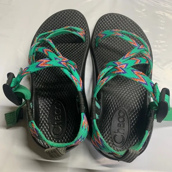 Chaco Sandals Girls Size 1 beautiful colors in great condition. See Pics!