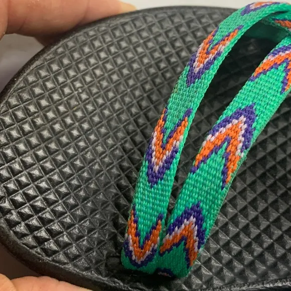 Chaco Sandals Girls Size 1 beautiful colors in great condition. See Pics!