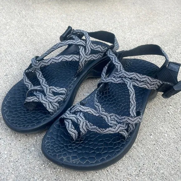 Chaco Women’s Strappy Balck and White Sandals size 7