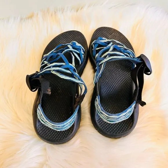 Chacos Sandals Blue &amp; White with Toe Strap! ❤️