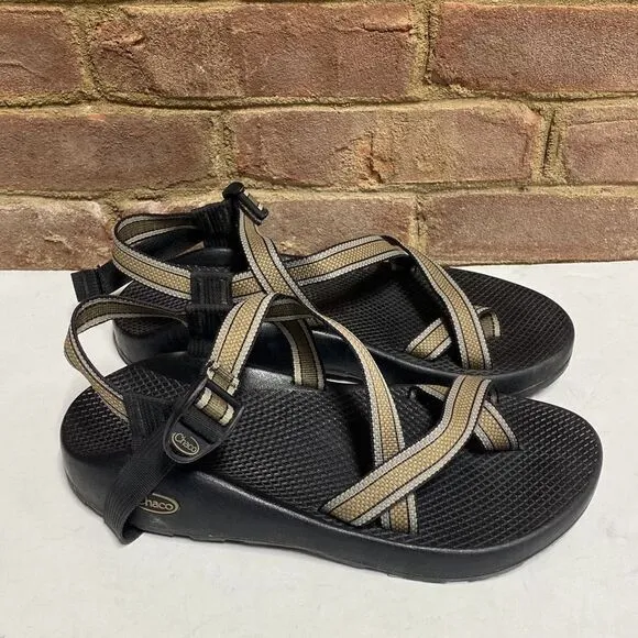 Chaco Tan &amp; Black Sandals Size 10
