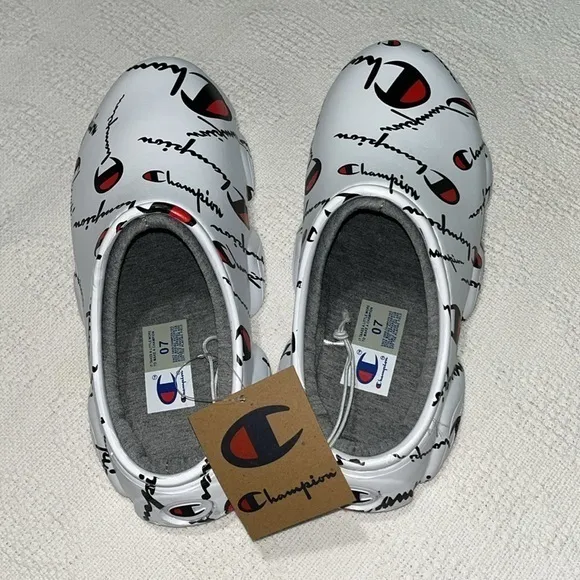 CHAMPION SUPER MELLOW WARPED SANDALS SLIP ON white youth kids NWT‎