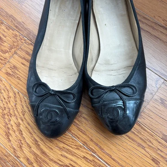 Chanel Black Ballet Flats 38
