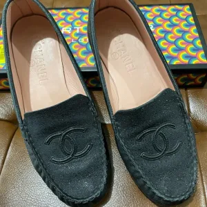 CHANEL Black Flats with Iconic CC Logo
