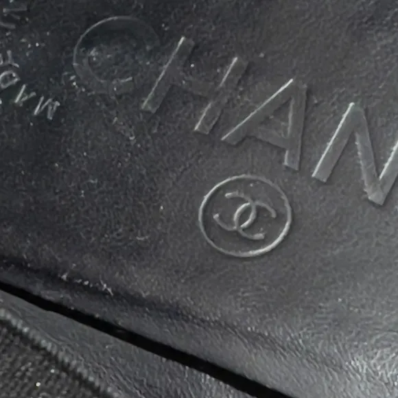 CHANEL Black Leather Ballet Flats 41