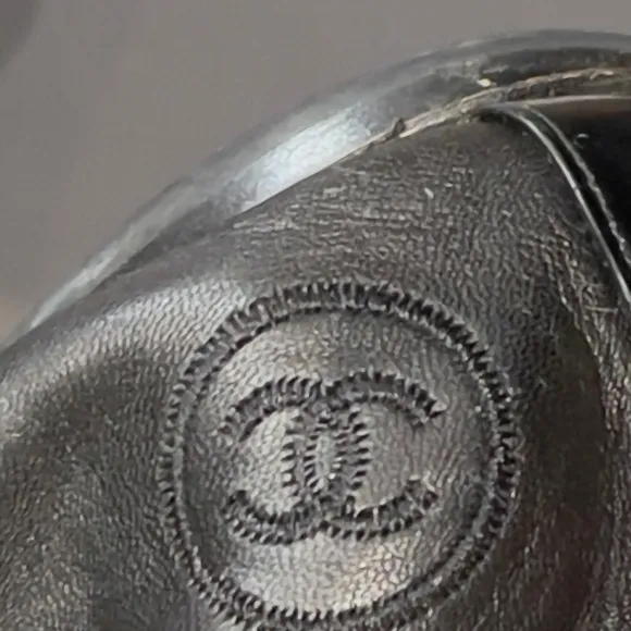 CHANEL Black Leather Ballet Flats 41