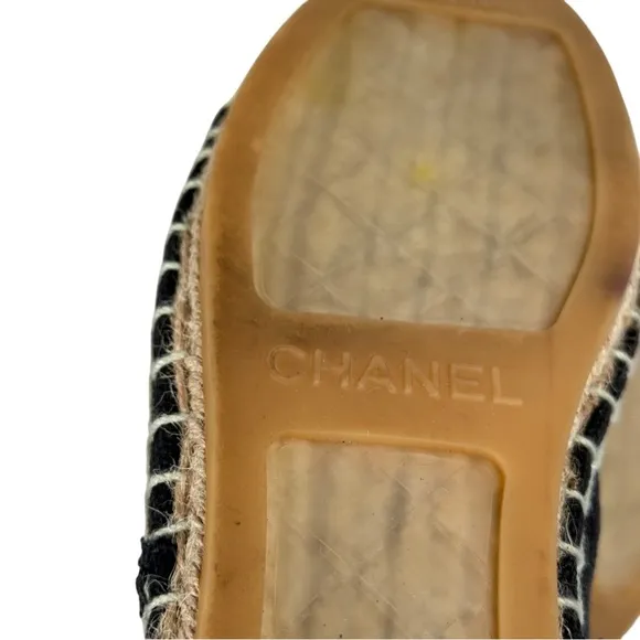 Chanel Canvas Espadrilles Size 39 in Black/Beige