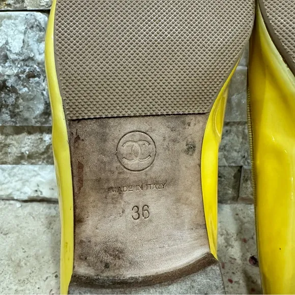 CHANEL CC Logo Yellow Patent Leather Ballet Flats Women's Size 36 US Size 6