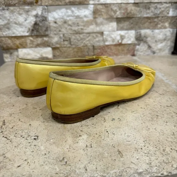 CHANEL CC Logo Yellow Patent Leather Ballet Flats Women's Size 36 US Size 6